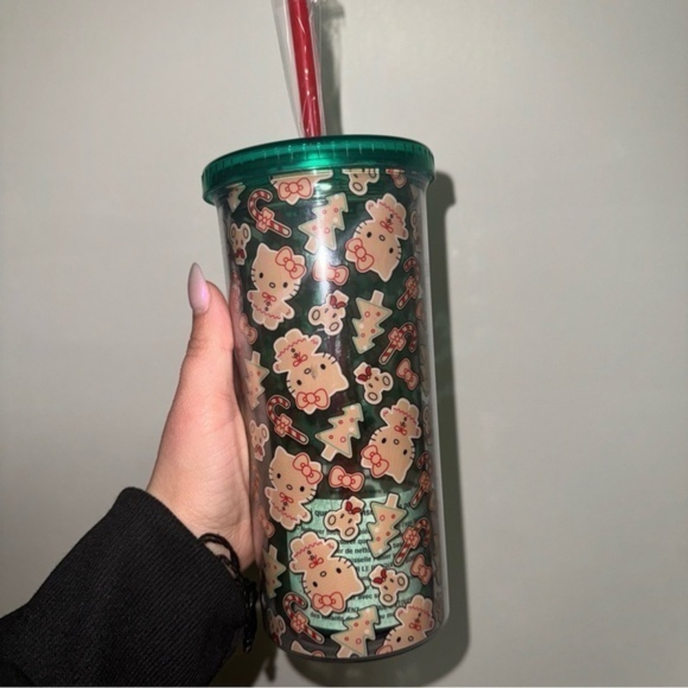 Christmas HELLO KITTY GINGERBREAD Travel Cup NO Straw 20 oz GREEN Holiday
